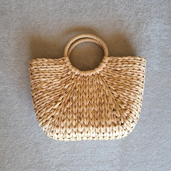 unbranded Handbags - Tan Wicker Woven Straw Beach Bag
